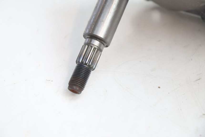 photo de REAR WHEEL SHAFT MBK STUNT NAKED 50 (2004 - 2018) - Surface and material condition