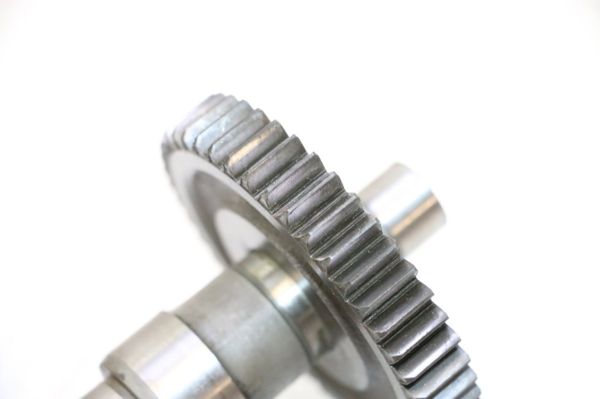 photo de REAR WHEEL SHAFT PEUGEOT TREKKER 50 (1995 - 2004) - Surface and material condition