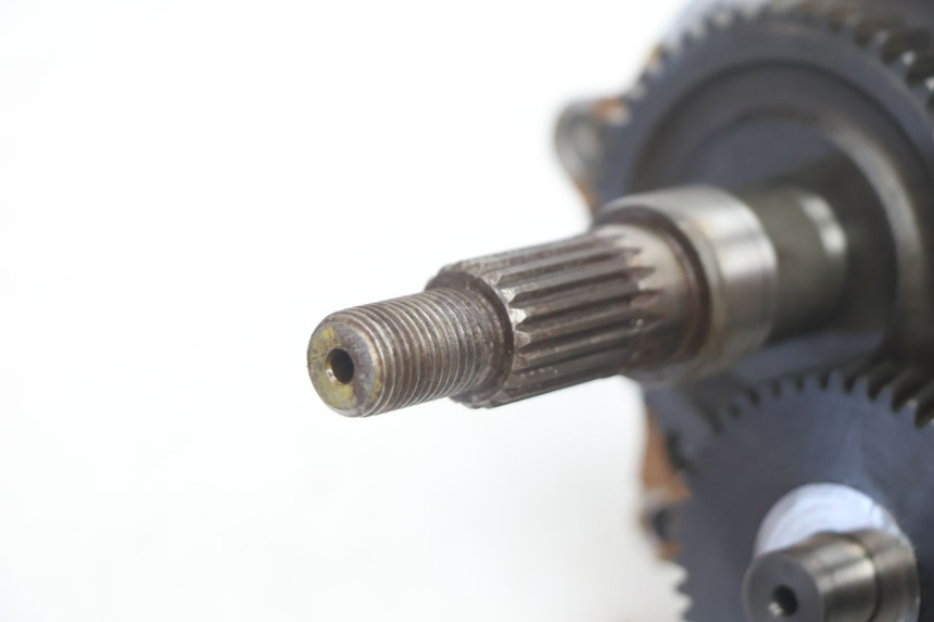 photo de REAR WHEEL SHAFT PEUGEOT TREKKER 50 (1995 - 2004) - Zoom on usage condition
