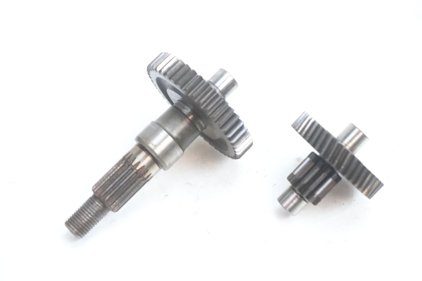 photo de REAR WHEEL SHAFT PEUGEOT TREKKER 50 (1995 - 2004) - Surface and material condition