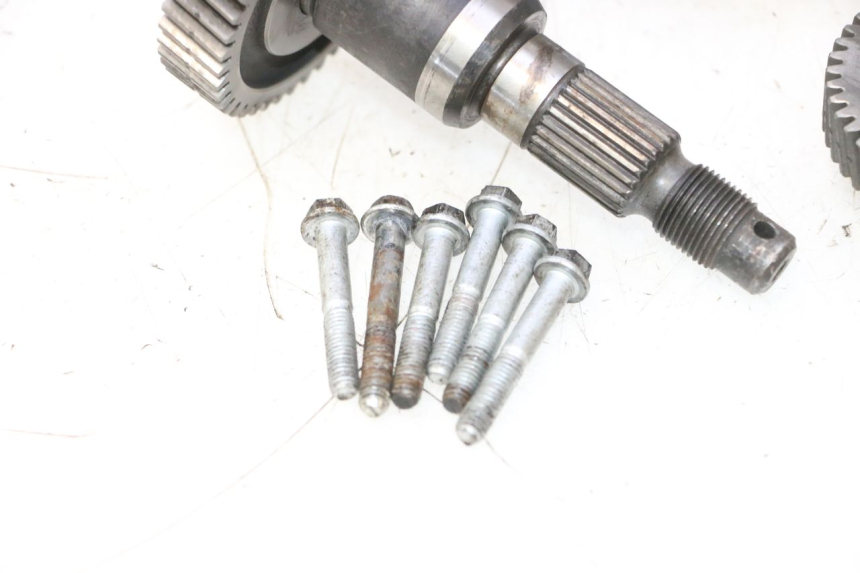 photo de REAR WHEEL SHAFT PIAGGIO TYPHOON 50 (2000 - 2009) - Detailed visual inspection