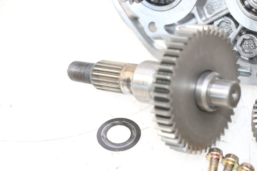 photo de REAR WHEEL SHAFT PEUGEOT VIVACITY NEW 2T 50 (2008 - 2017) - Detailed visual inspection