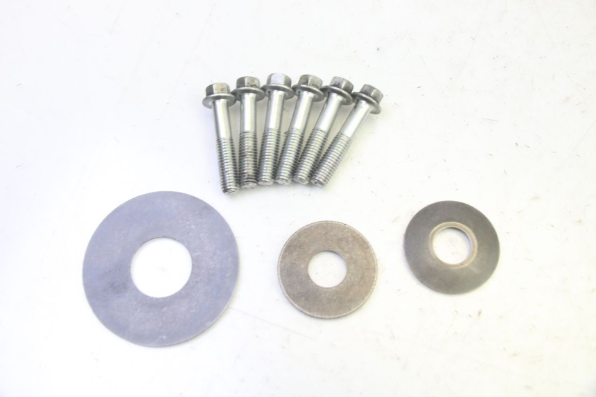 photo de REAR WHEEL SHAFT YAMAHA X-MAX XMAX 125 (2010 - 2013) - High-resolution close-up