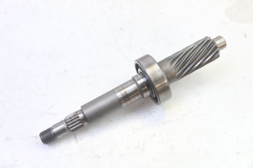 photo de REAR WHEEL SHAFT YAMAHA X-MAX XMAX 125 (2010 - 2013) - Technical close-up