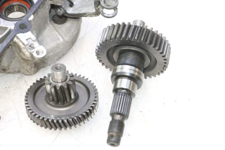 photo de REAR WHEEL SHAFT PIAGGIO X8 STREET 125 (2006 - 2007) - Alternative perspective