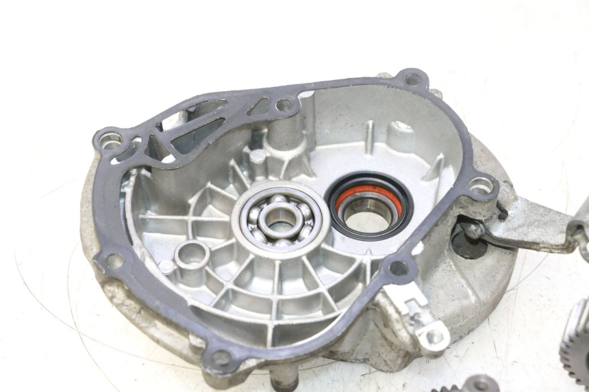 photo de REAR WHEEL SHAFT PIAGGIO X8 STREET 125 (2006 - 2007) - Technical close-up