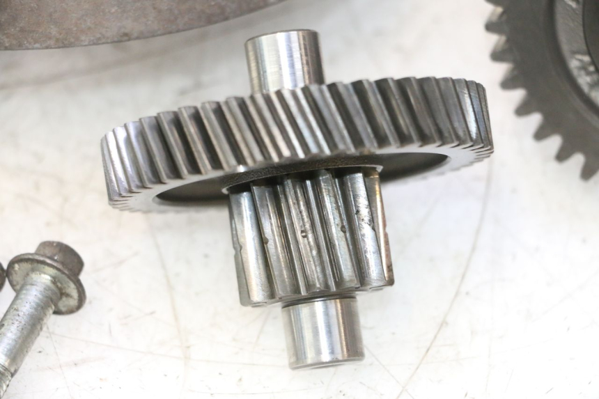 photo de REAR WHEEL SHAFT PIAGGIO X8 STREET 125 (2006 - 2007) - Fixing points details