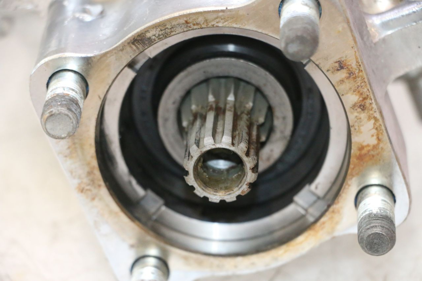 photo de REAR WHEEL SHAFT YAMAHA XV VIRAGO 535 (1988 - 2004) - Additional view of the item