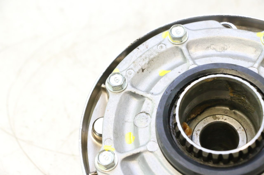 photo de REAR WHEEL SHAFT YAMAHA XV VIRAGO 535 (1988 - 2004) - High-resolution close-up