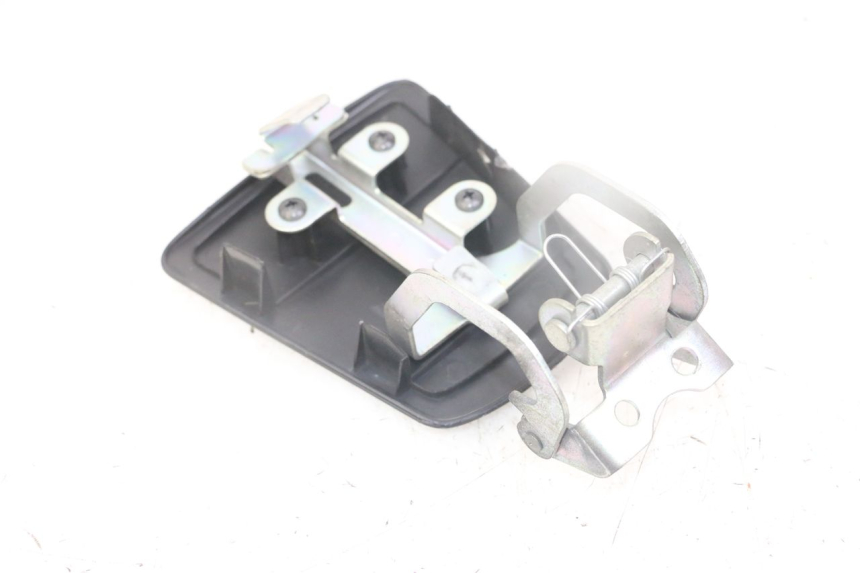 photo de FUEL FLAP HONDA FORZA ABS 300 (2013 - 2017) - Component detail