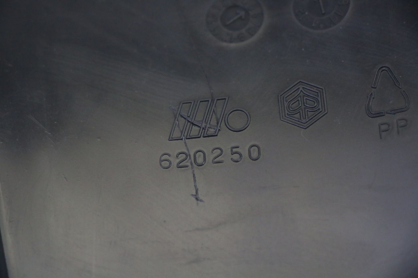 photo de FUEL CAP PIAGGIO MP3 LT 400 (2007 - 2012) - Technical close-up