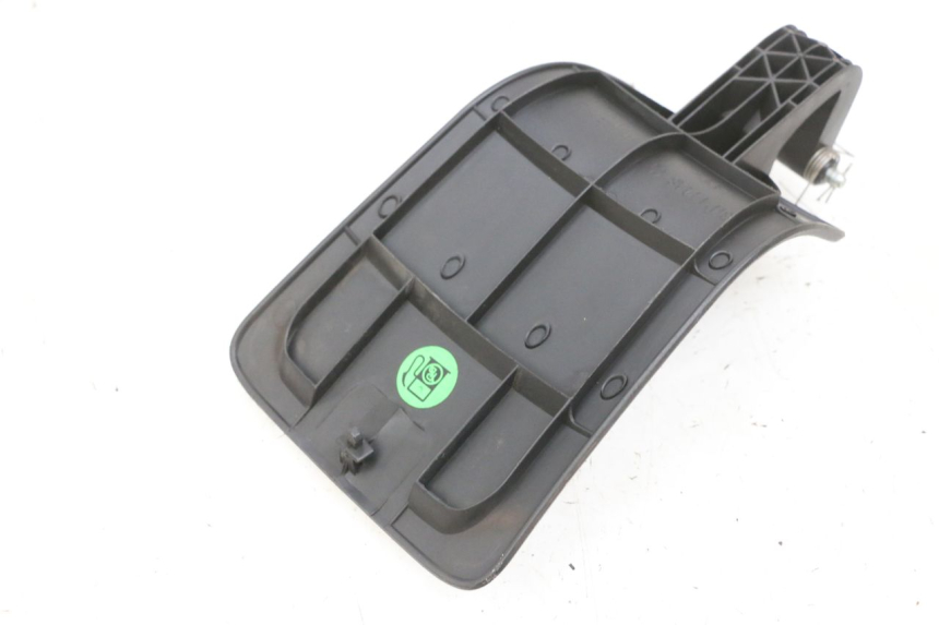 photo de FUEL FLAP YAMAHA X-MAX XMAX 125 (2010 - 2013) - Zoom on usage condition