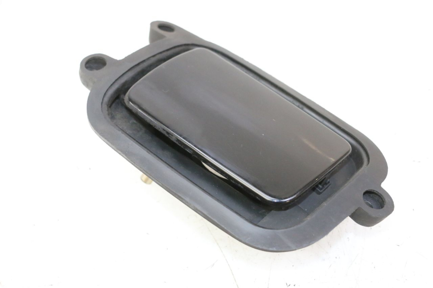 photo de FUEL CAP YAMAHA YP MAJESTY 125 (2007 - 2010) - Component detail