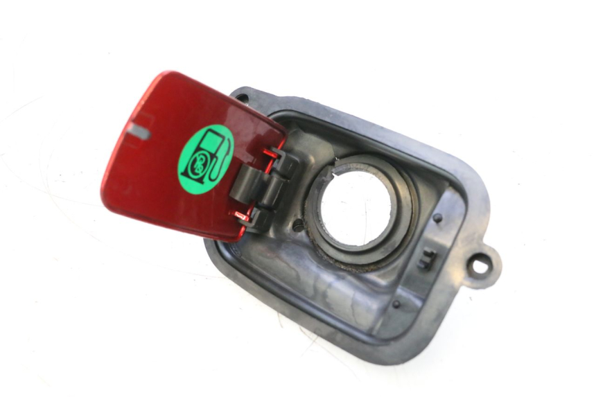 photo de FUEL FLAP YAMAHA YP MAJESTY 125 (1998 - 2001) - Alternative perspective