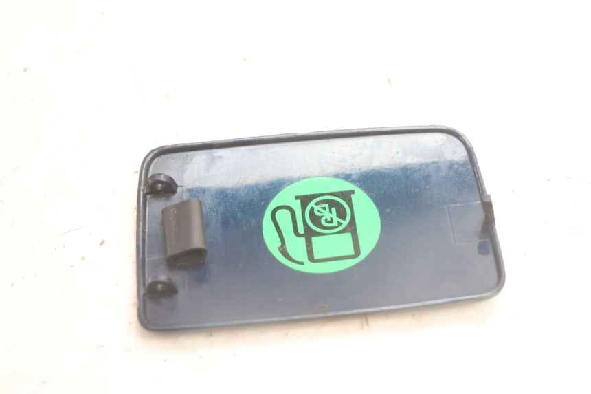 photo de FUEL FLAP YAMAHA YP MAJESTY 125 (2002 - 2006) - Alternative perspective