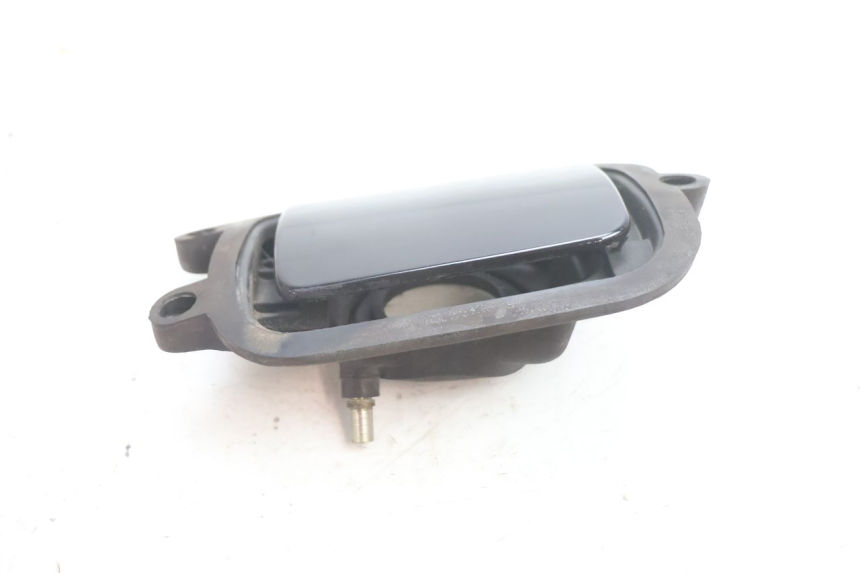 photo de FUEL FLAP YAMAHA YP MAJESTY 125 (2002 - 2006) - Zoom on usage condition