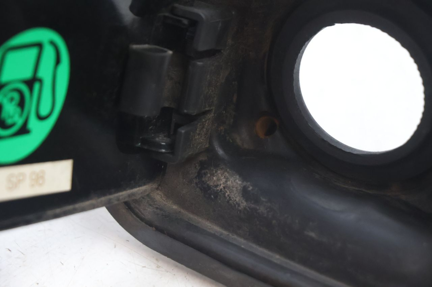 photo de FUEL FLAP YAMAHA YP MAJESTY 125 (2002 - 2006) - Surface and material condition