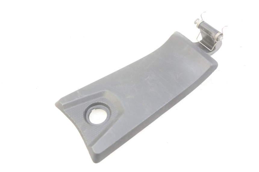 photo de FUEL FLAP YAMAHA YP X-MAX XMAX 400 (2014 - 2017) - Zoom on usage condition