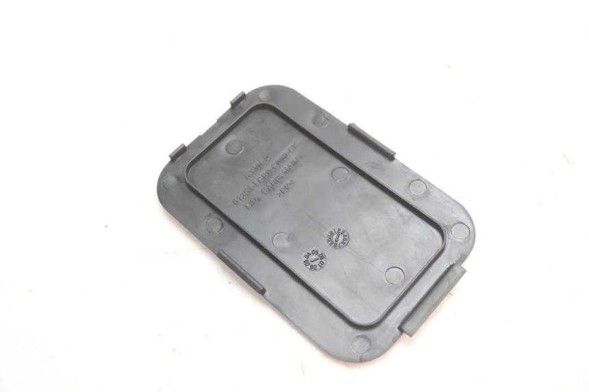 photo de INSPECTION COVER KYMCO AGILITY 4T 10" 50 (2005 - 2018) - Zoom on usage condition