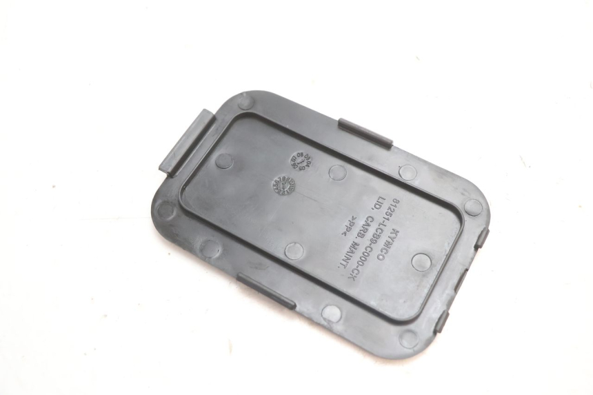 photo de INSPECTION COVER KYMCO AGILITY 4T 10" 50 (2005 - 2018) - Alternative perspective