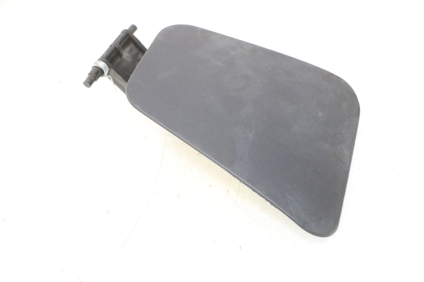 photo de FRONT INSPECTION COVER SUZUKI BURGMAN 125 (2007 - 2014) - Technical close-up
