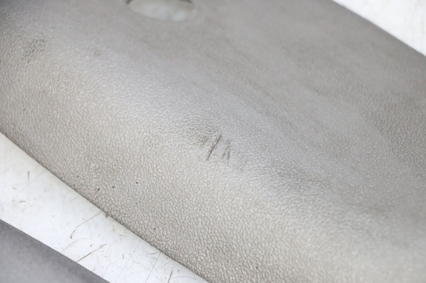 photo de FRONT INSPECTION COVER PEUGEOT ELYSTAR 50 (2002 - 2014) - Fixing points details