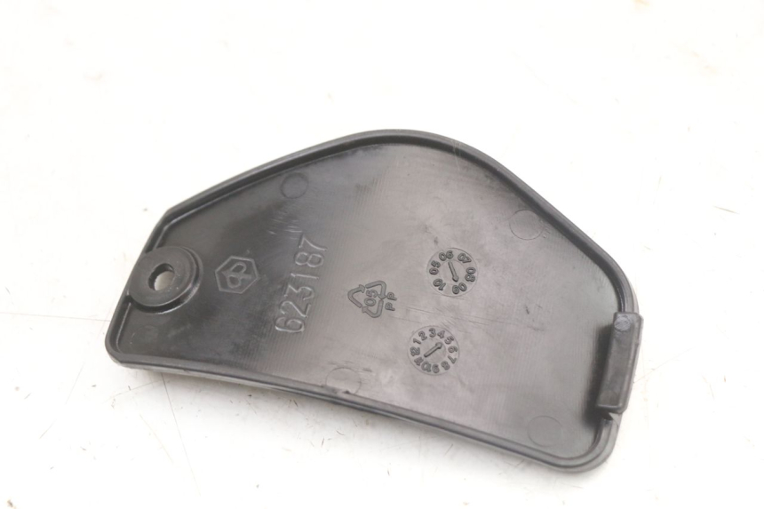 photo de FRONT INSPECTION COVER PIAGGIO MP3 LT 400 (2007 - 2012) - Alternative perspective