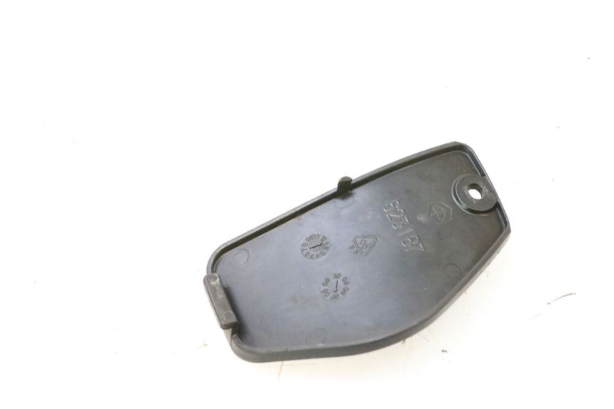 photo de FRONT INSPECTION COVER PIAGGIO MP3 125 (2006 - 2014) - Alternative perspective