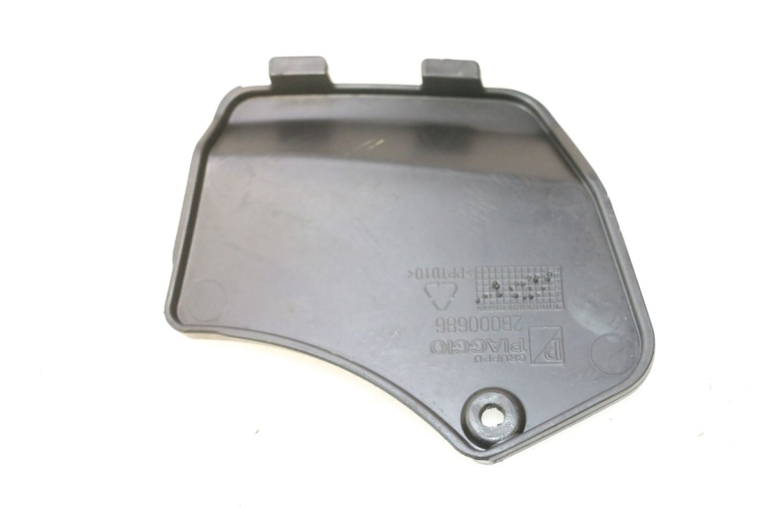 photo de FRONT INSPECTION COVER PIAGGIO MP3 500 (2016 - 2018) - Zoom on usage condition