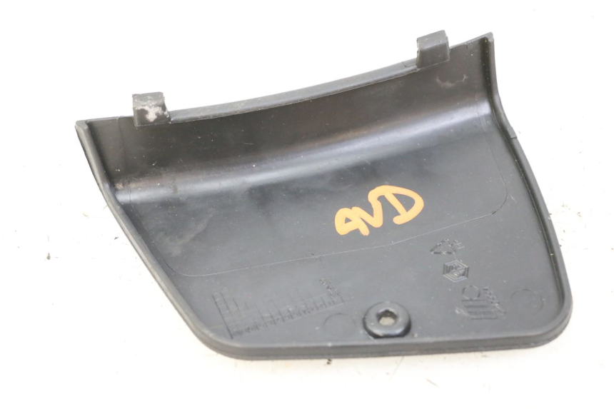 photo de FRONT INSPECTION COVER PIAGGIO X8 125 (2004 - 2007) - Zoom on usage condition