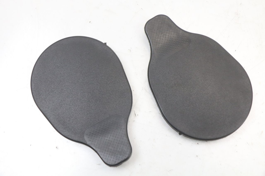 photo de FRONT INSPECTION COVER PIAGGIO VESPA PRIMAVERA 4T 50 (2021 - 2024) - Zoom on usage condition