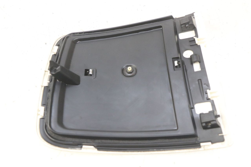 photo de RIGHT ACCESS PANEL PEUGEOT DJANGO 2T 50 (2014 - 2019) - Zoom on usage condition