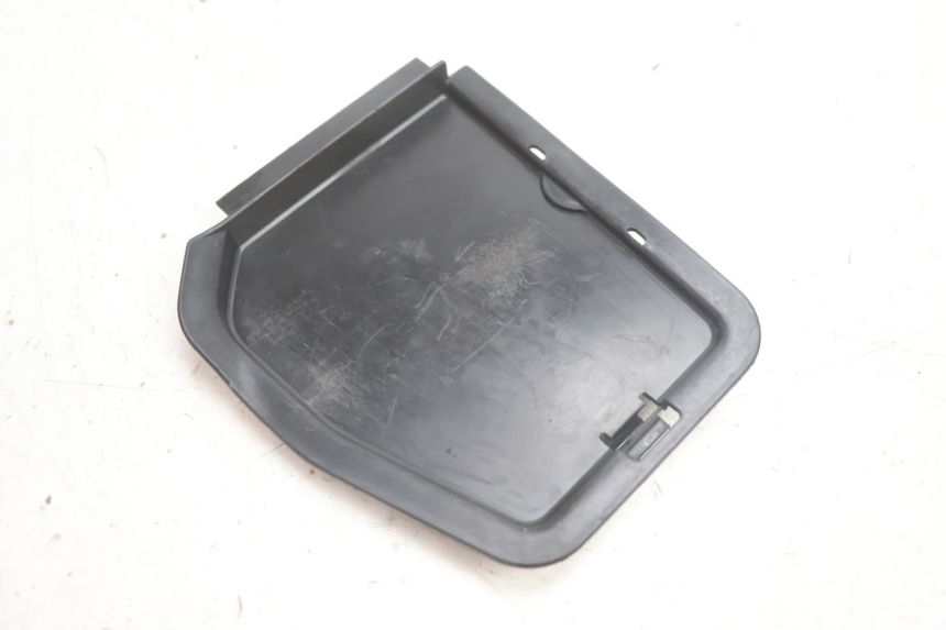 photo de RIGHT INSPECTION COVER HONDA FJS SILVER WING SILVERWING 400 (2005 - 2008) - Zoom on usage condition