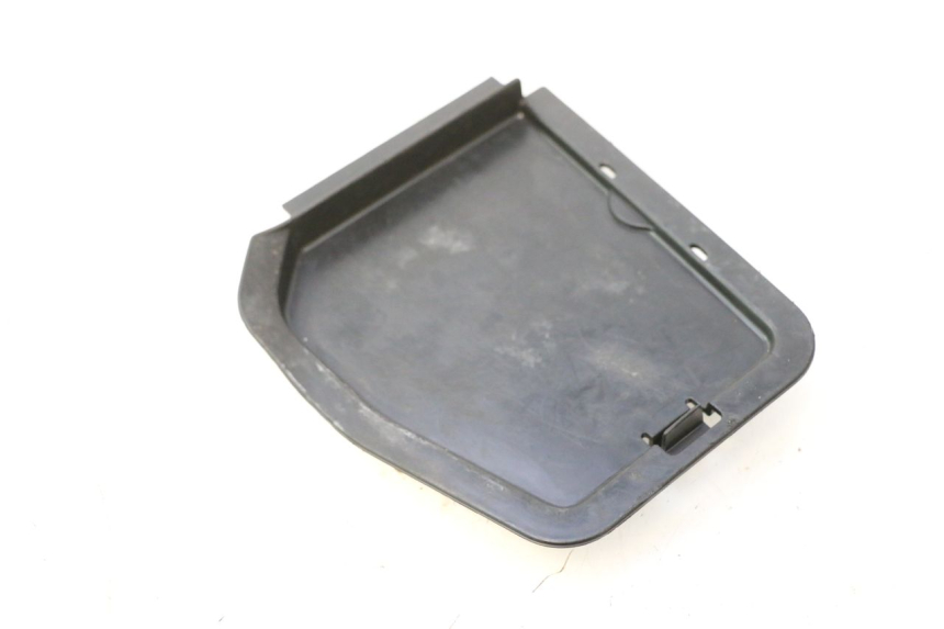 photo de RIGHT INSPECTION COVER HONDA FJS SILVER WING SILVERWING 400 (2005 - 2008) - Zoom on usage condition