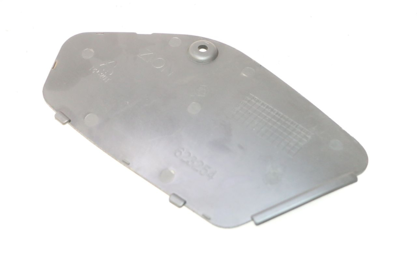 photo de RIGHT INSPECTION COVER PIAGGIO MP3 500 (2011 - 2015) - Zoom on usage condition