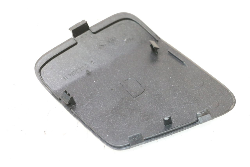 photo de RIGHT INSPECTION COVER PEUGEOT SATELIS COMPRESSOR K15 125 (2006 - 2009) - Zoom on usage condition