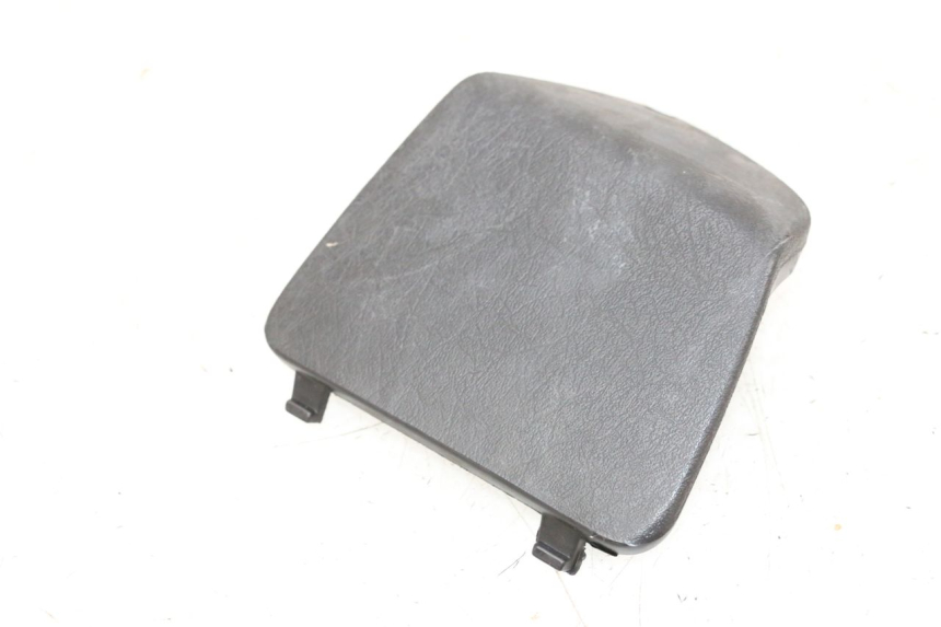 photo de RIGHT INSPECTION COVER PIAGGIO VESPA GTS SUPER IE 125 (2009 - 2016) - Main view