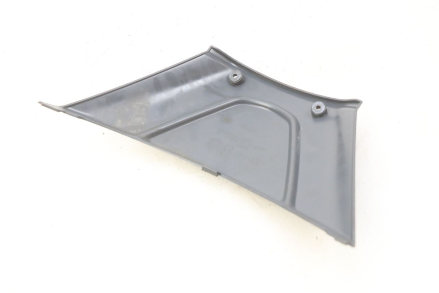 photo de ACCESS PANEL PIAGGIO FLY 100 (2006 - 2010) - Component detail