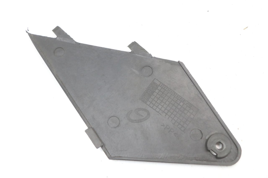 photo de LEFT SIDE ACCESS PANEL JONWAY AZTRAL 125 (2008 - 2017) - Component detail