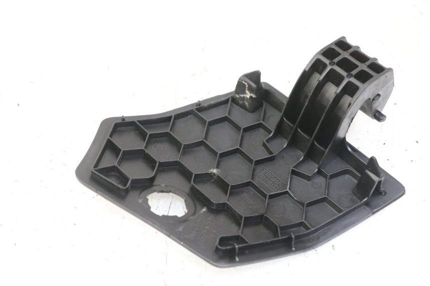 photo de LEFT INSPECTION COVER PEUGEOT CITYSTAR 50 (2013 - 2017) - Zoom on usage condition