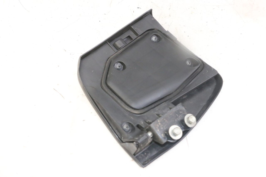 photo de LEFT INSPECTION COVER HONDA FORZA ABS 300 (2013 - 2017) - Component detail