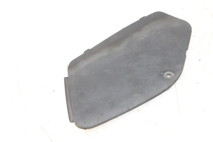 photo de LEFT SIDE ACCESS PANEL PIAGGIO MP3 500 (2011 - 2015) - Zoom on usage condition