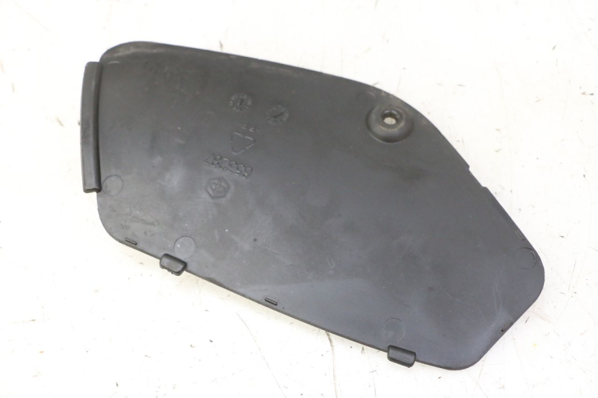 photo de LEFT INSPECTION COVER PIAGGIO MP3 RL 250 (2006 - 2010) - Zoom on usage condition