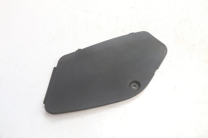 photo de LEFT INSPECTION COVER PIAGGIO MP3 125 (2006 - 2014) - Component detail