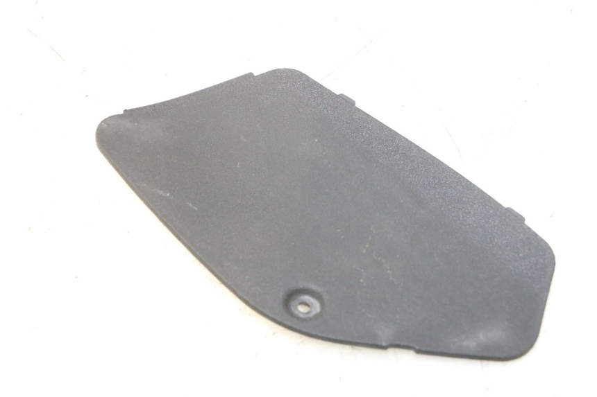 photo de LEFT INSPECTION COVER PIAGGIO MP3 500 (2016 - 2018) - Zoom on usage condition