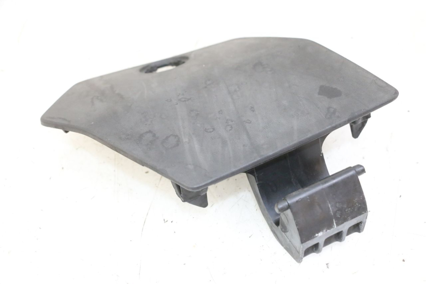 photo de LEFT INSPECTION COVER PEUGEOT CITYSTAR 50 (2013 - 2017) - Zoom on usage condition