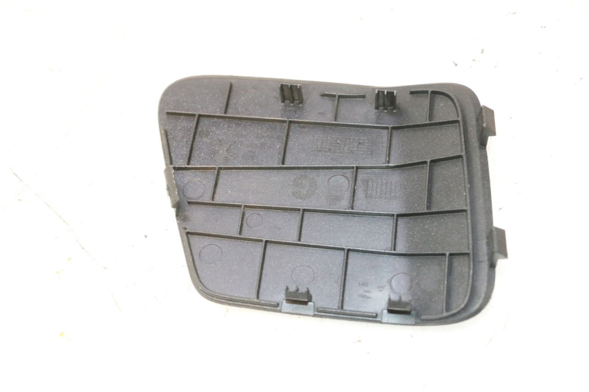 photo de LEFT ACCESS PANEL PEUGEOT SATELIS 125 (2013 - 2018) - Component detail