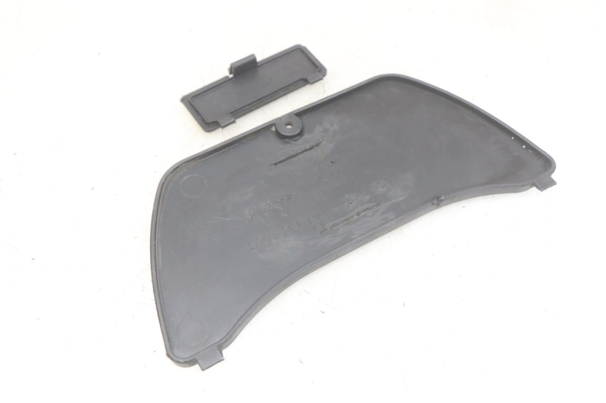 photo de ACCESS PANEL PIAGGIO MP3 LT 400 (2007 - 2012) - Zoom on usage condition