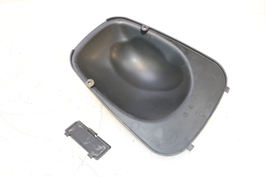 photo de INSPECTION COVER PIAGGIO MP3 RL 250 (2006 - 2010) - Component detail