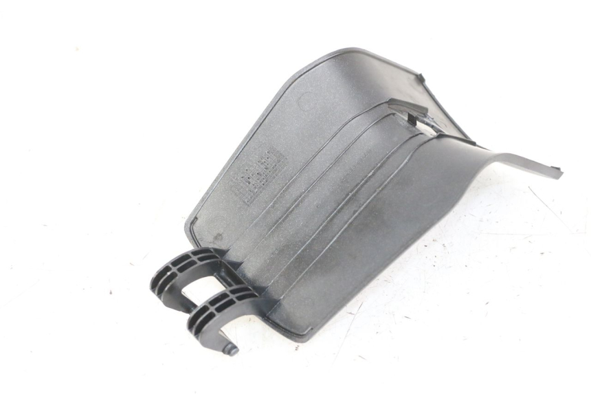 photo de INSPECTION COVER PEUGEOT SATELIS 125 (2013 - 2018) - Technical close-up